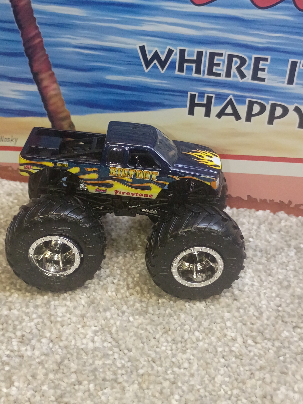Hot Wheels Monster Truck Bigfoot Firestone 1.64 Scale